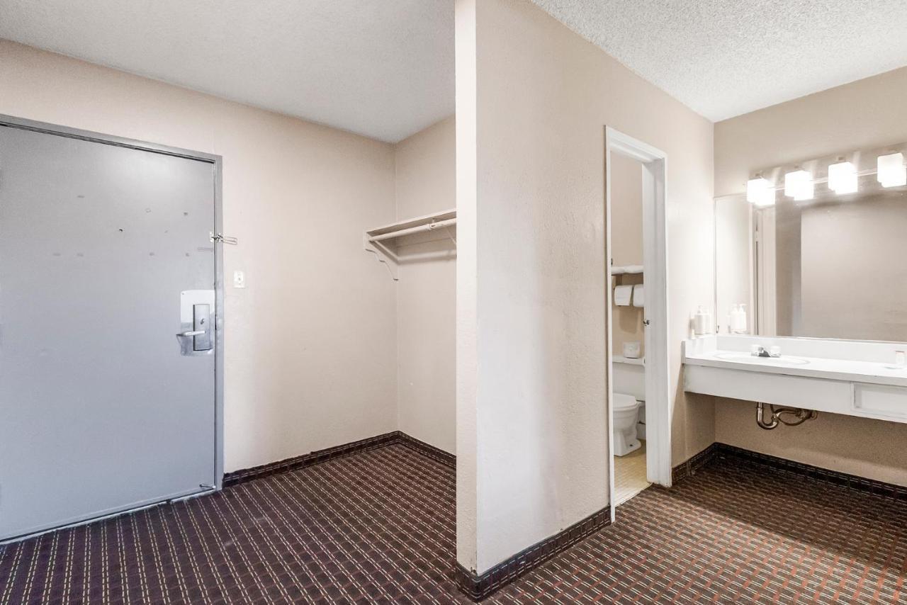 Heritage Inn Express Hayward Exterior foto