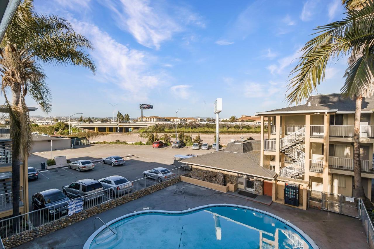 Heritage Inn Express Hayward Exterior foto