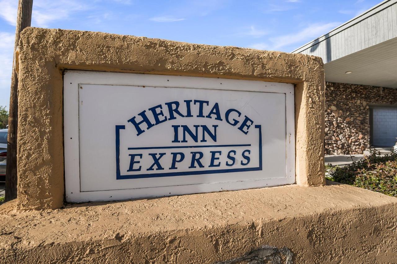 Heritage Inn Express Hayward Exterior foto